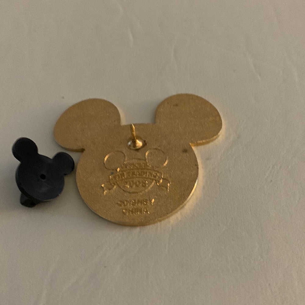 DISNEY Gold tone Rainbow Mickey Mouse logo pin w/ black Mickey pin holder. 2008 - Picture 6 of 8